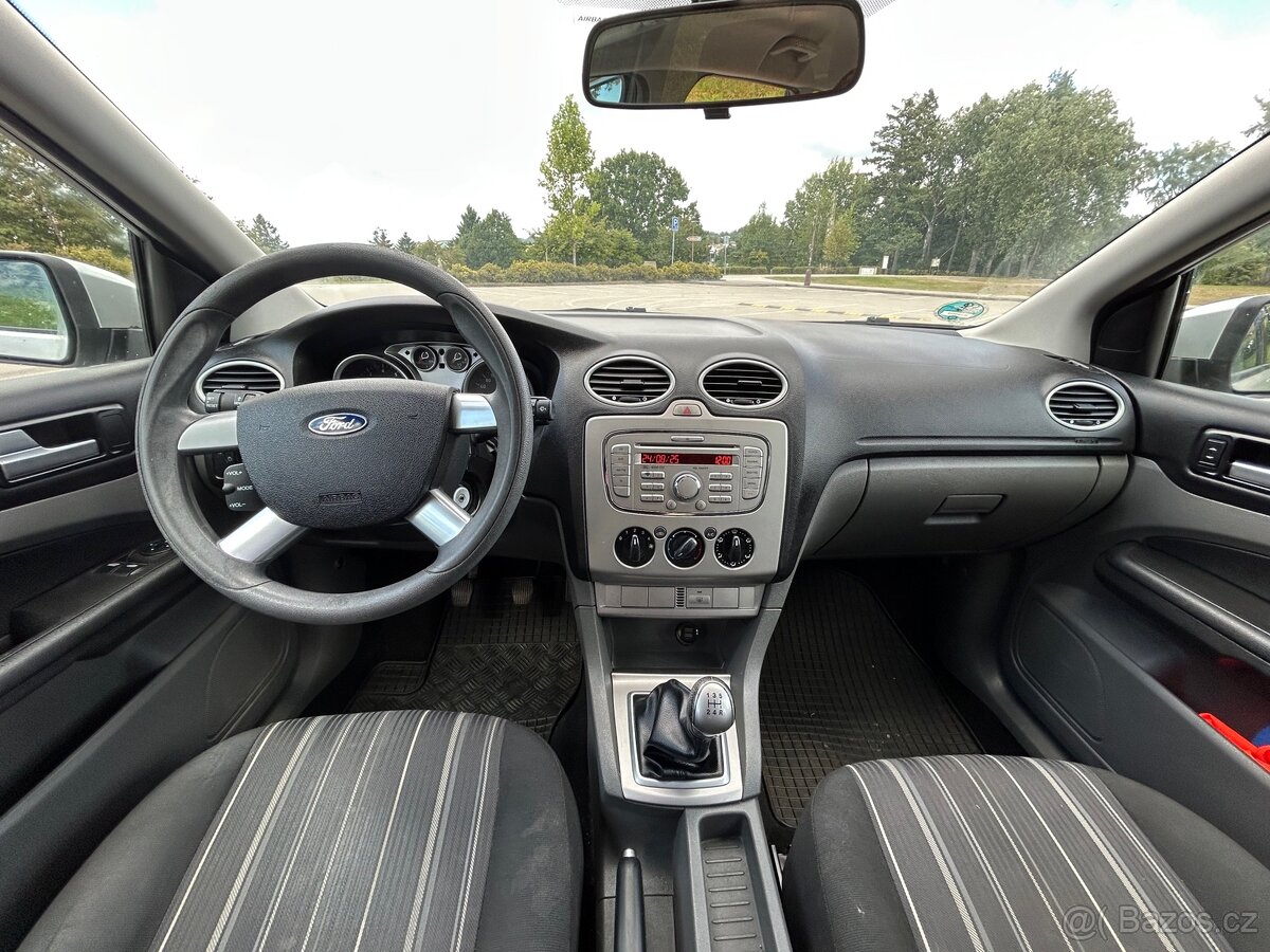 Prodám Ford Focus kombi, r.v. 2009, 1,6 74kW - 12