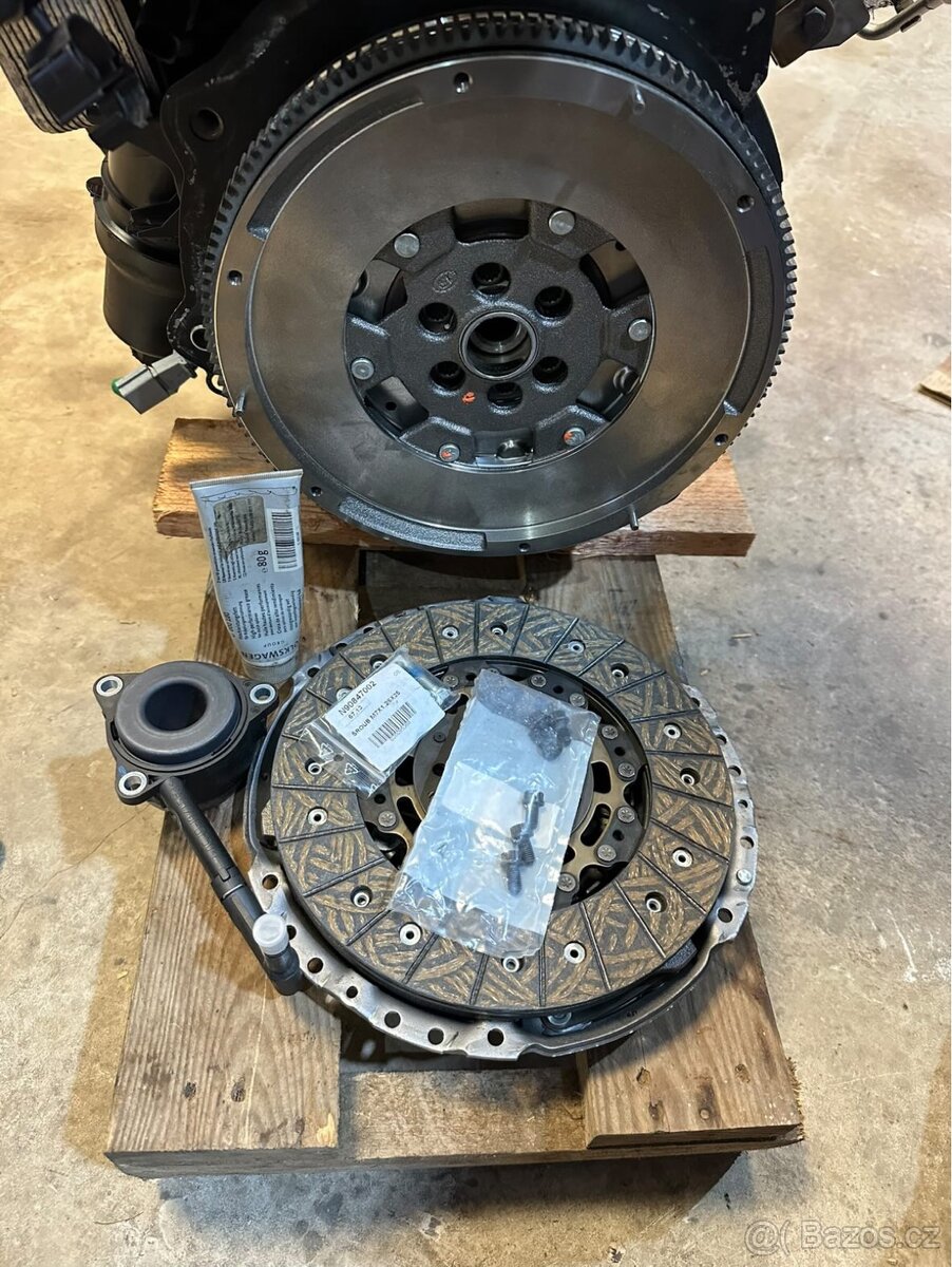 VOLKSWAGEN Golf 5 GTI - 12