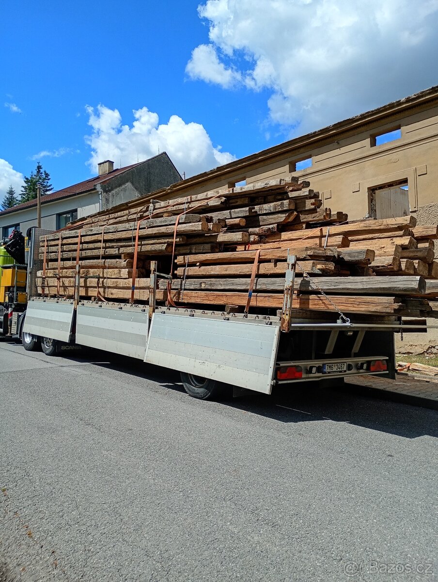 Staré trámy staré krovy staré prkna - 12