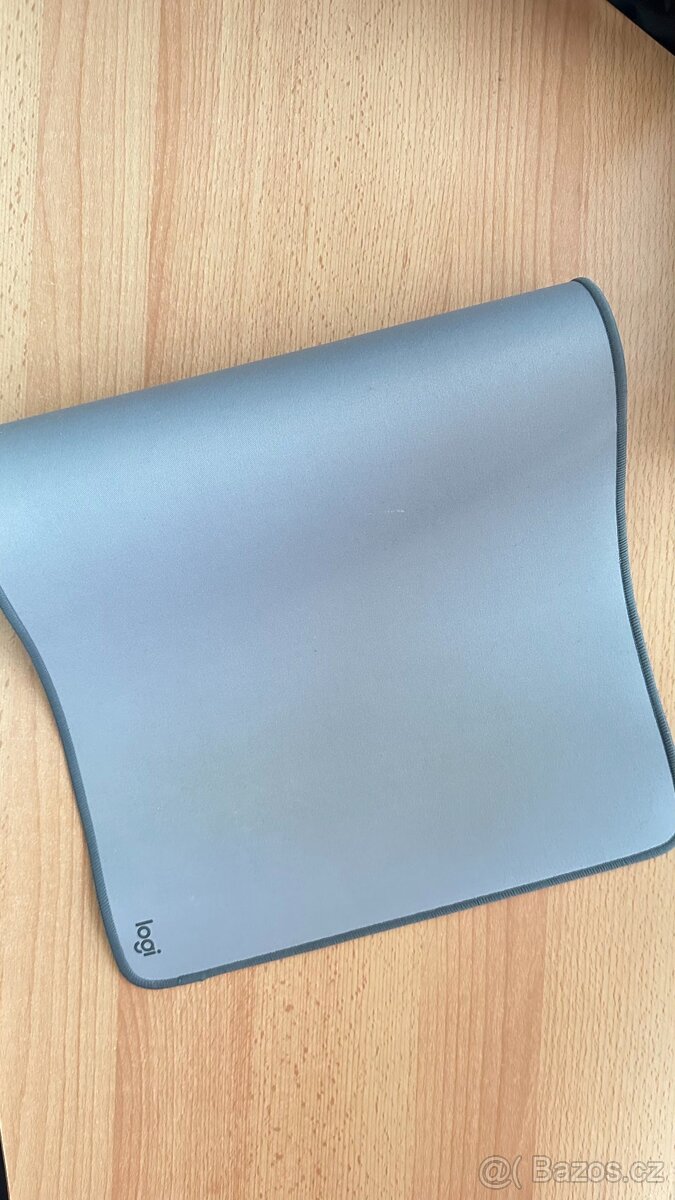 Logitech MX Anywhere 3, Keys a Desk Mat - 12