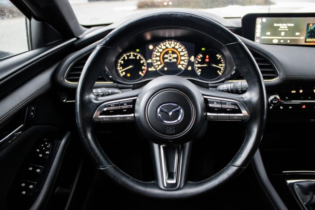Mazda 3 90kW (2020). - 12
