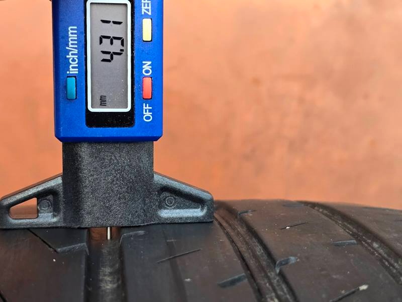 Letní Hankook 235/50/19 - 12