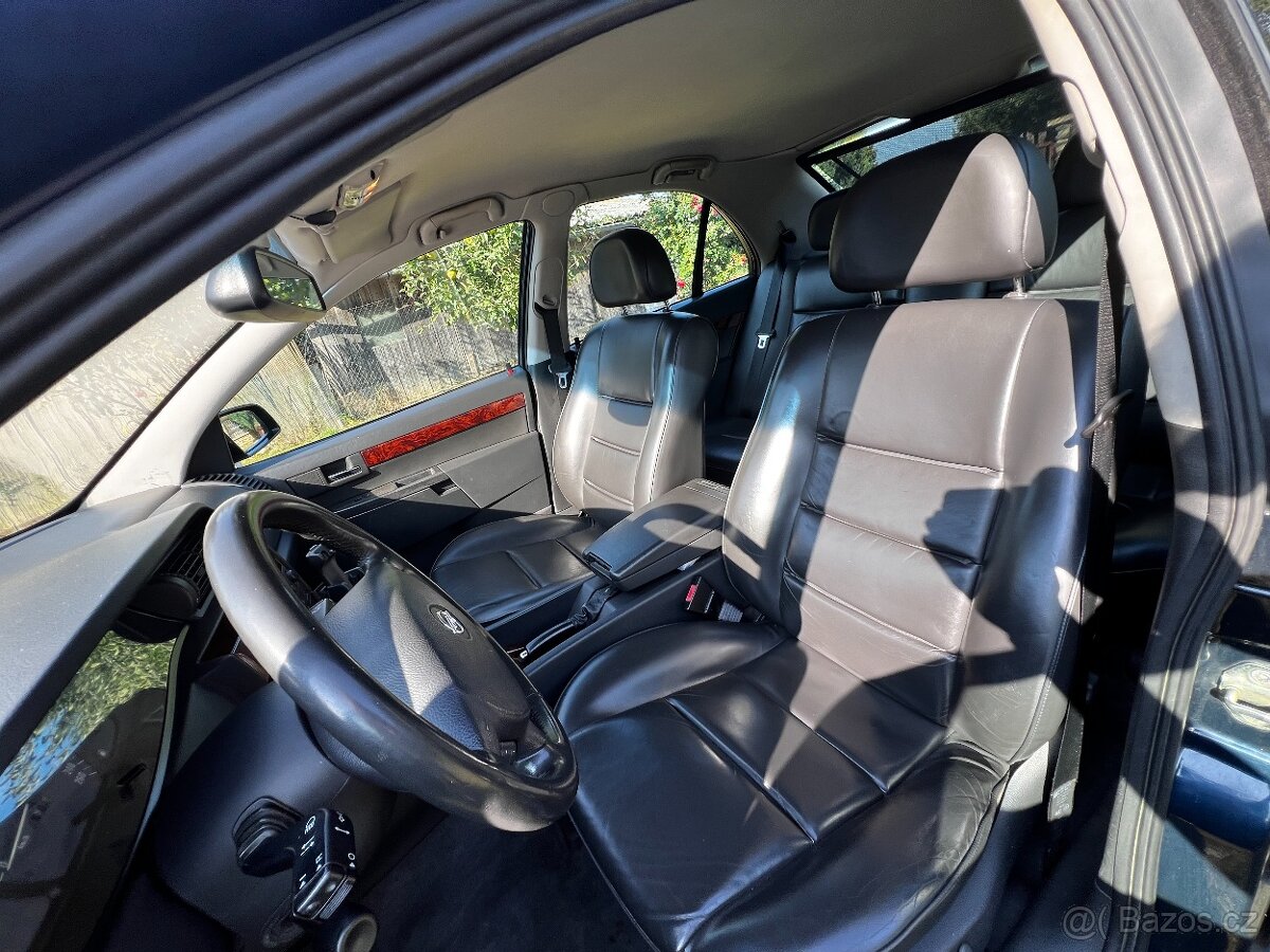 Opel Omega MV6 3.2 nová STK - 12