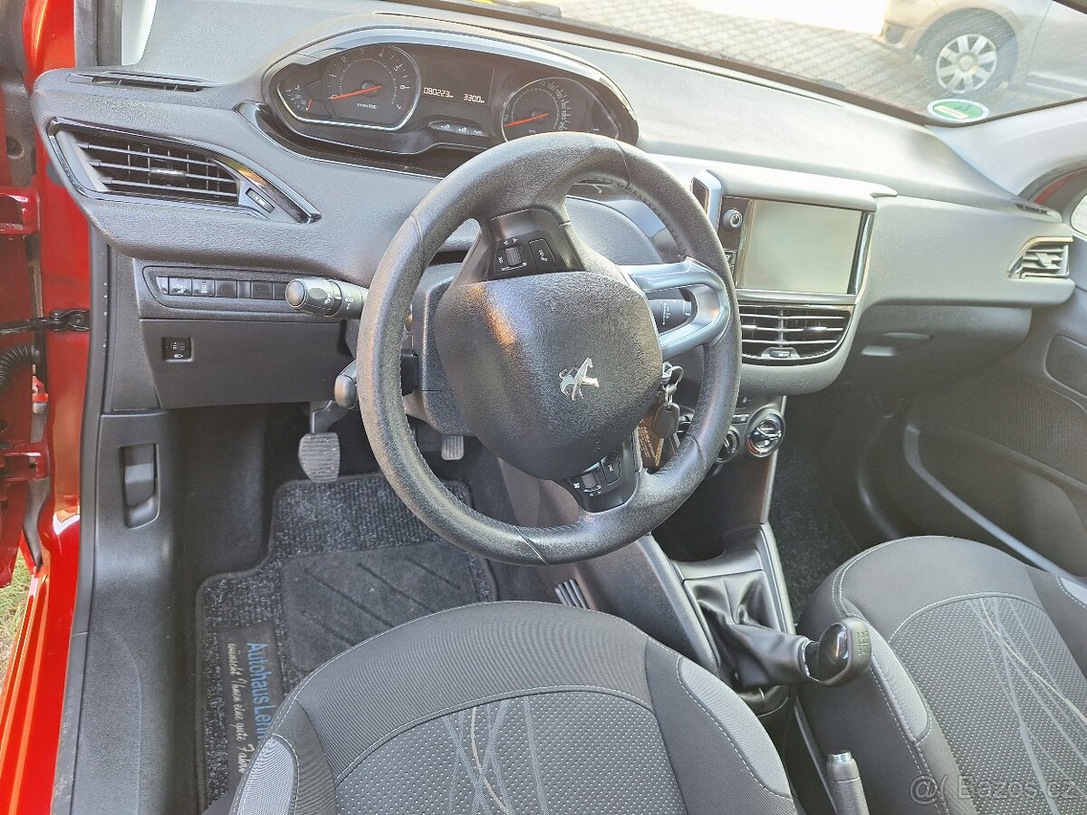 Peugeot 208 - 12