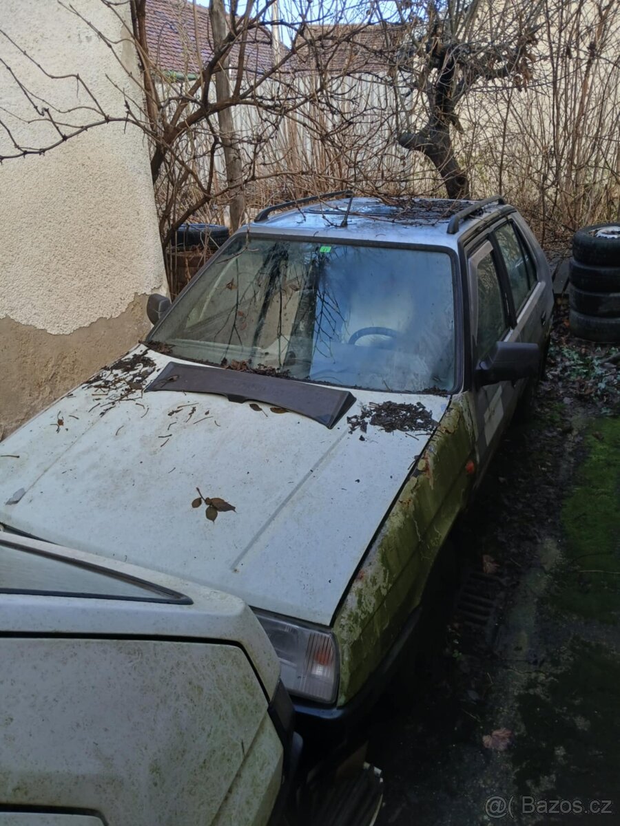 2x Skoda favorit - 12