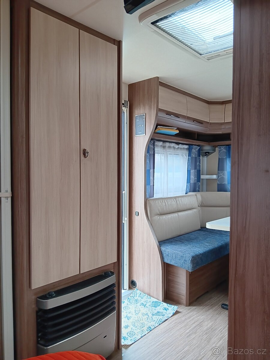 Prodám karavan Hobby Deluxe Easy, typ 460 UFE, rv 2014 - 12