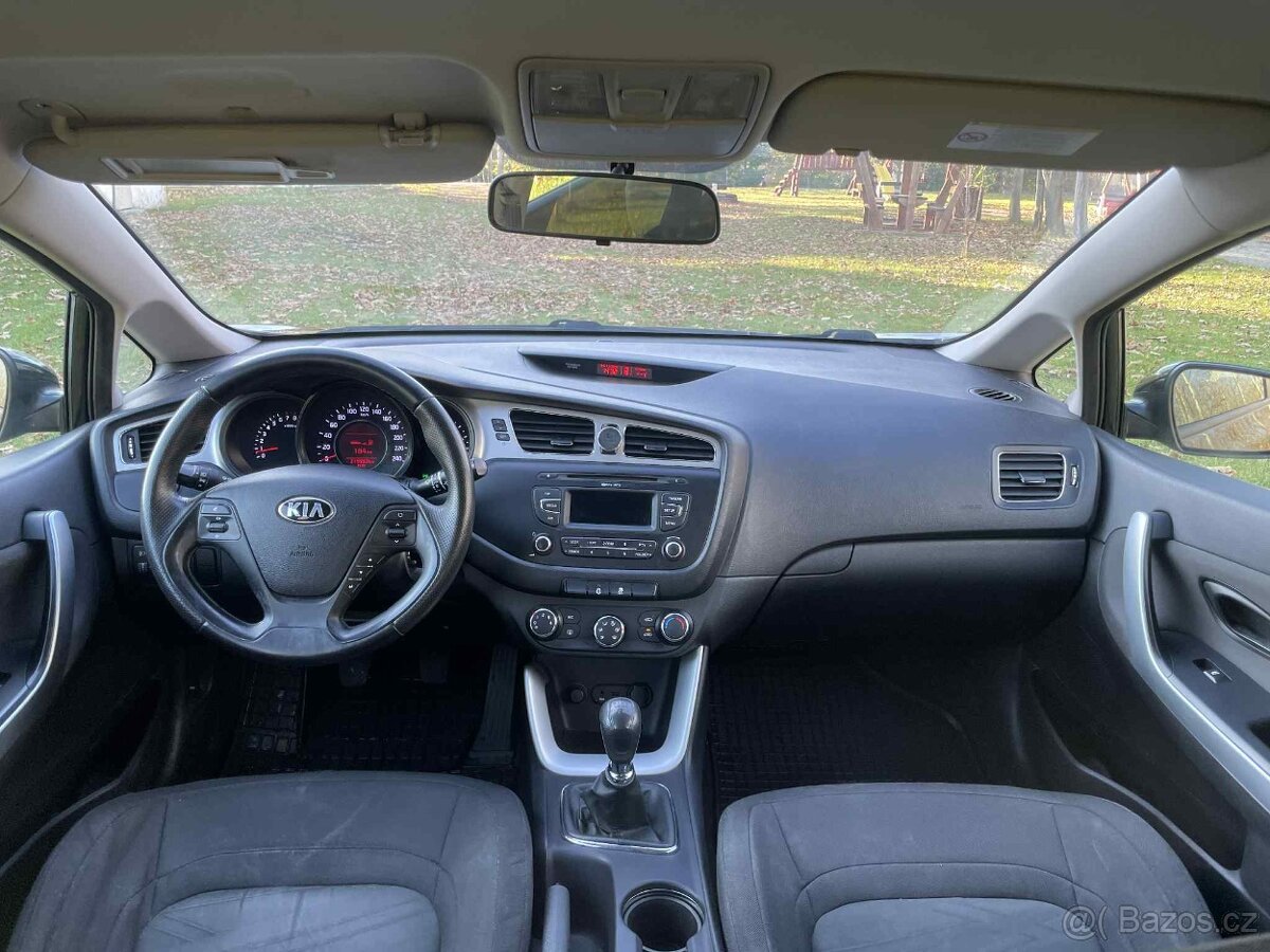 Kia Cee´d 1.4 CVVT LX/Silver - 12