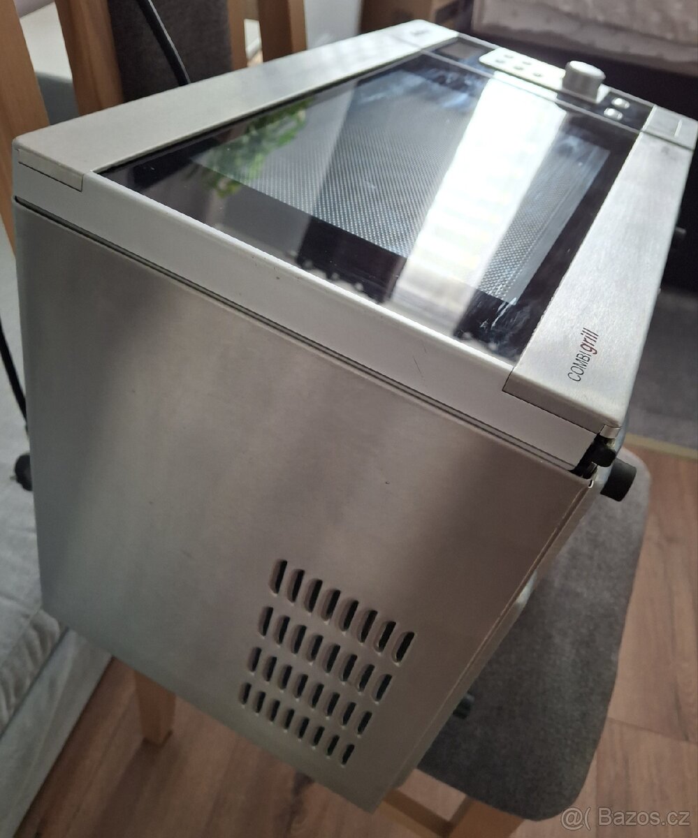 Mikrovlnná trouba s grilem zn. AMICA - 12