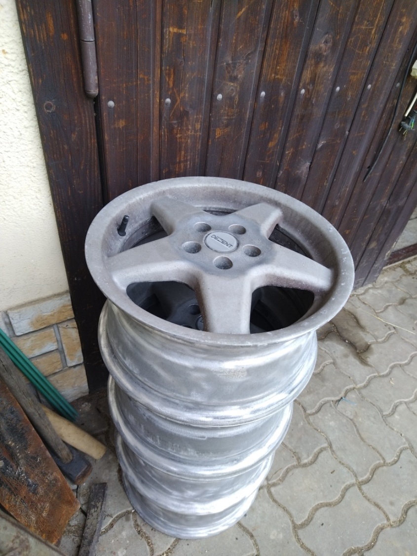 ALU disky DEZENT - 5x100 R15 ET38 - 12