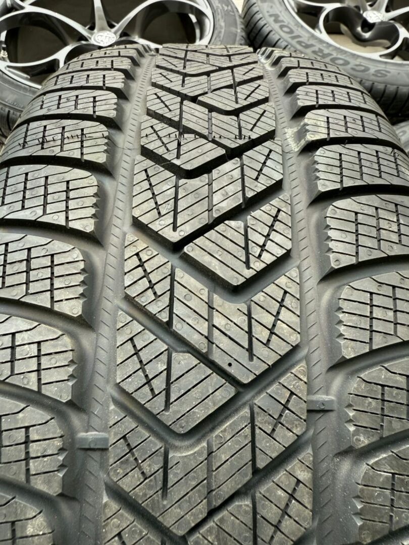 R20 NEJETÁ KOLA ALFA ROMEO STELVIO QUADRIFOGLIO - 12