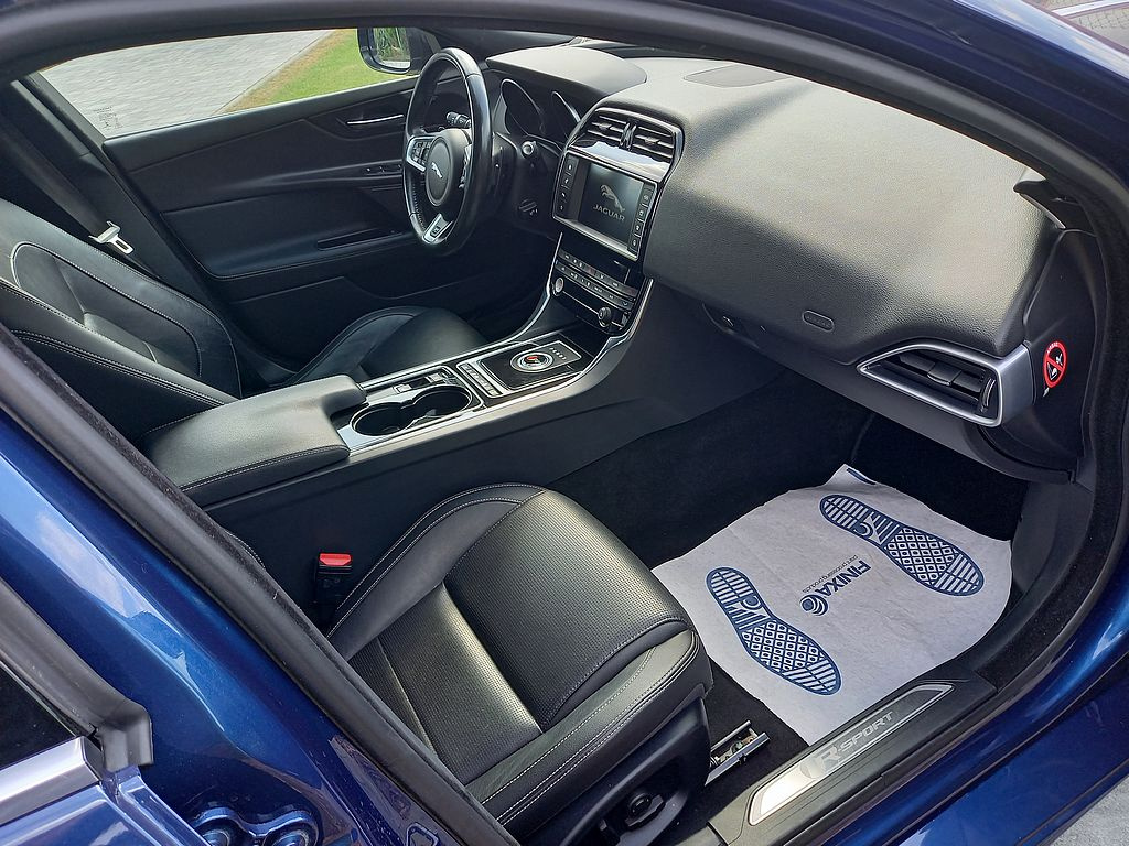 Jaguar XE 2.0D R-Sport Klima+Automat+Navi - 12