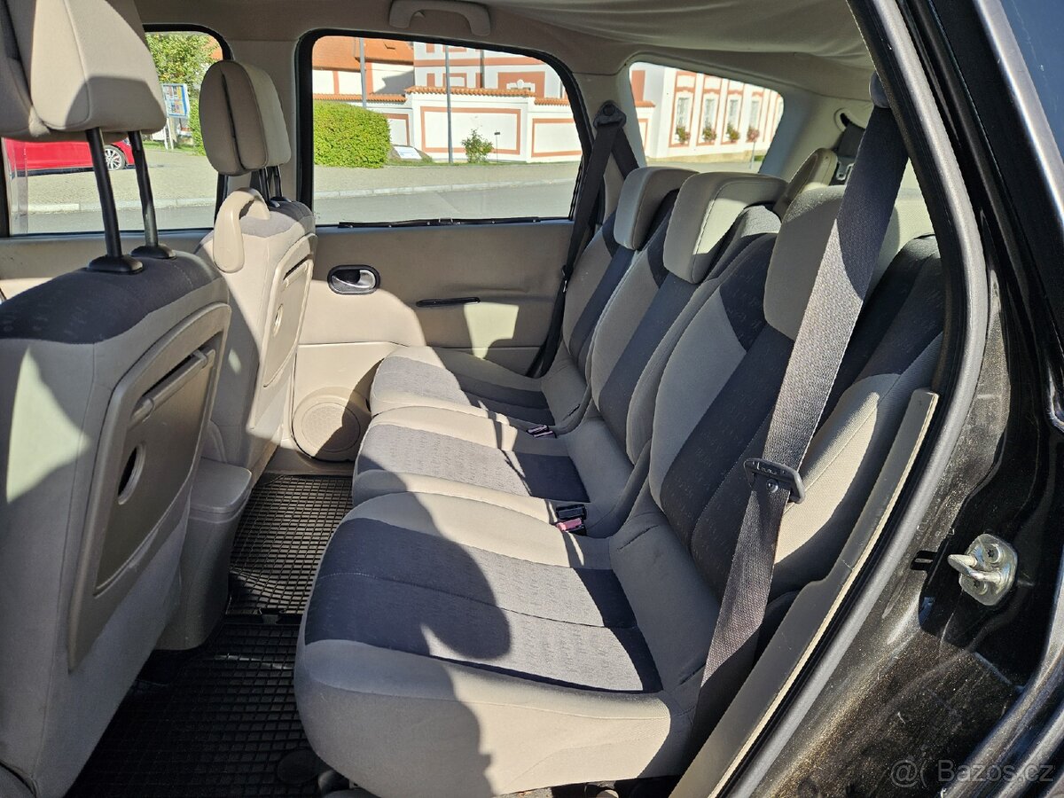 RENAULT GRAND SCENIC 7MÍST - 12