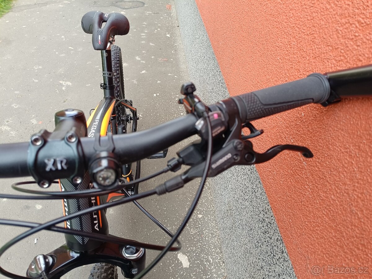 Author Pegas,vel.M,2x10 vzduchová vidlice na DO-nové,nejeté - 12