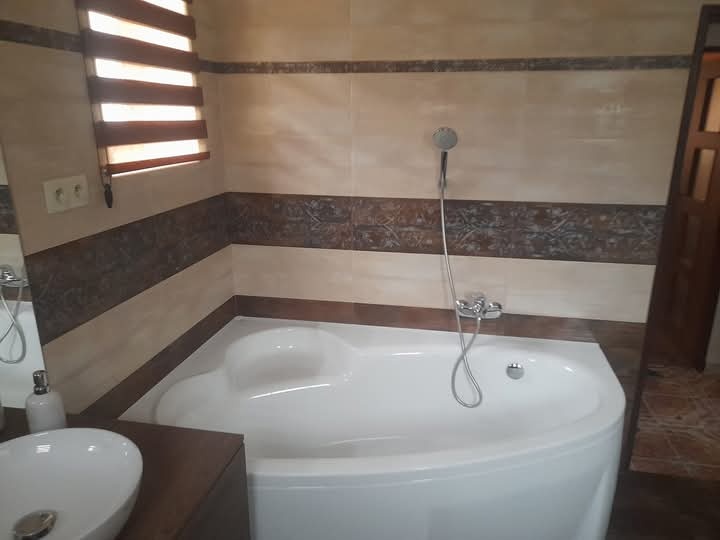 Stavební a truhlářské práce - 12