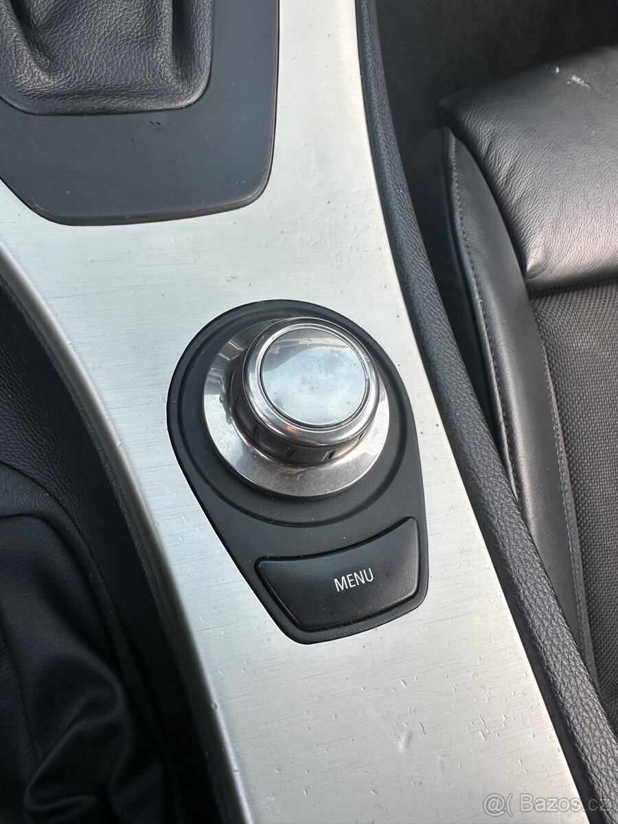 BMW 330XD 2007, 3.0 TDI 170kw - 12