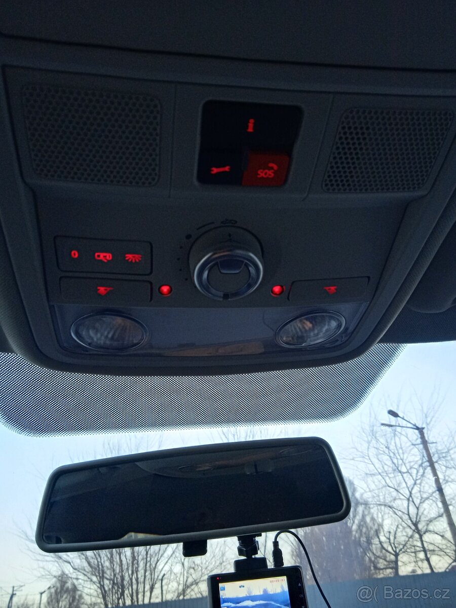 Volkswagen Passat - 12