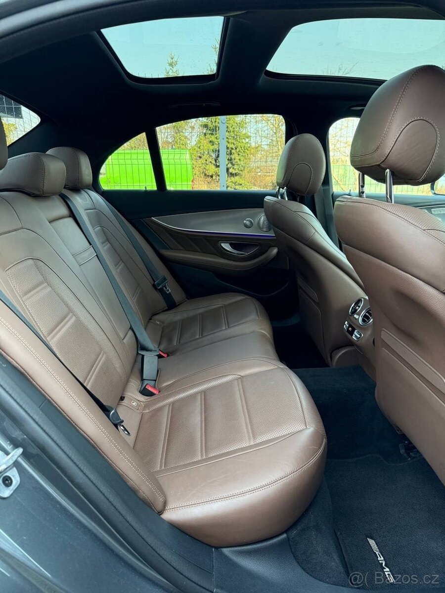 Mercedes-Benz E63 AMG 4MATIC+ - 12