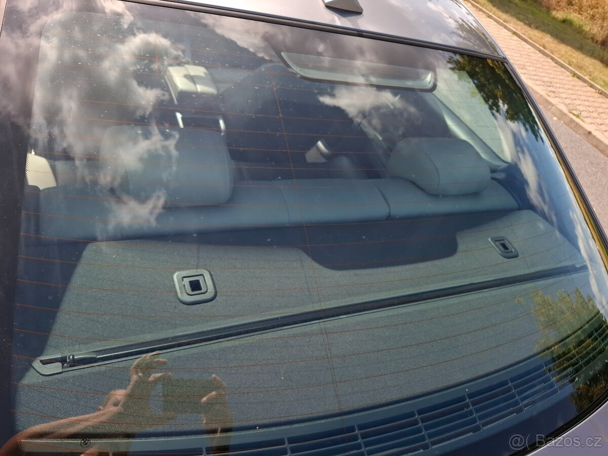 BMW e92 330ix manuál - 12