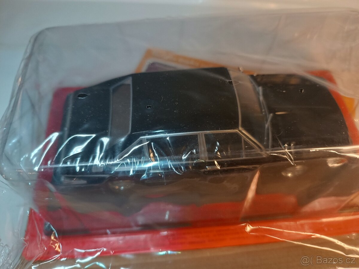 Hachette 1/24 Tatra 613 1975 + 2x časopis - 12