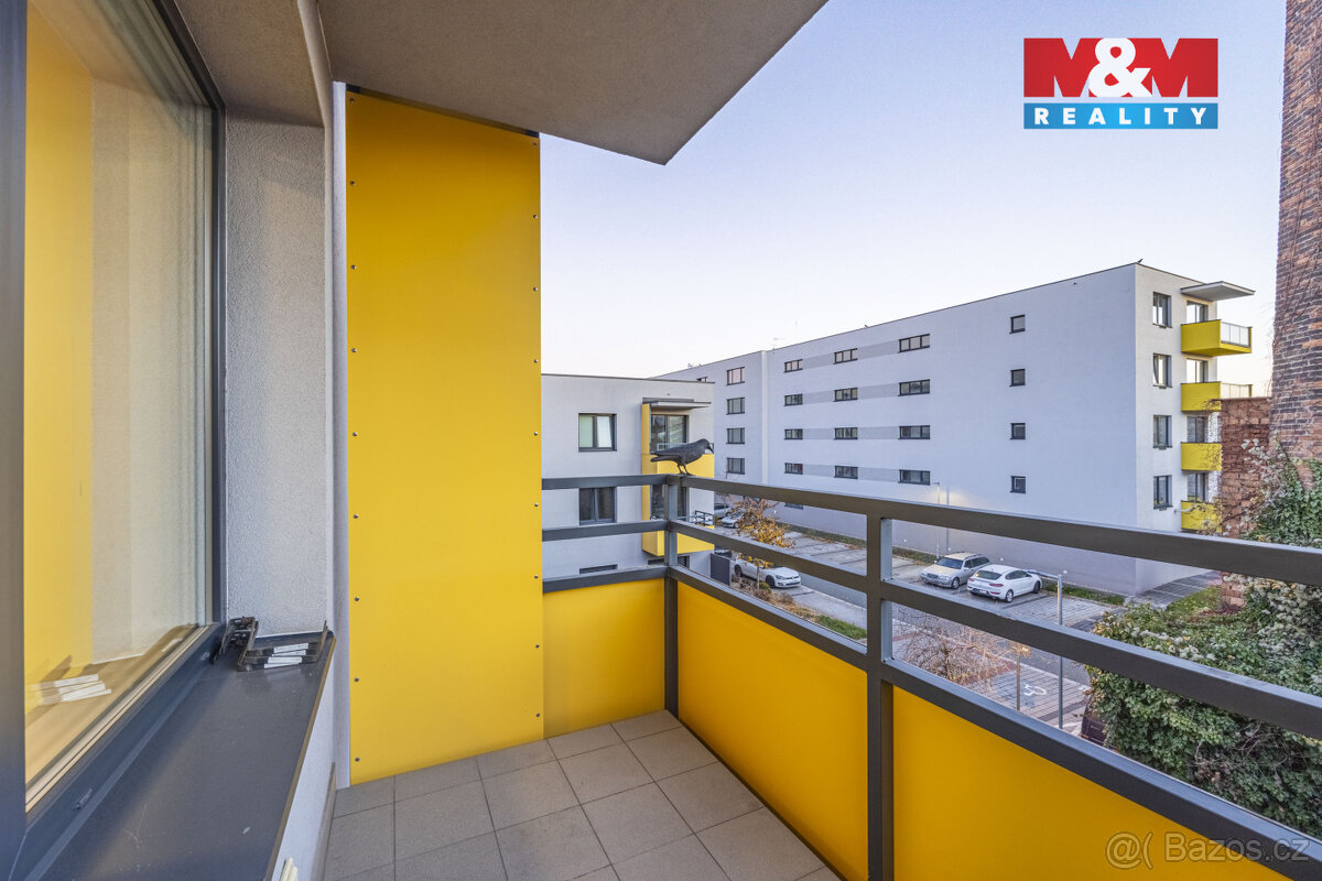 Pronájem bytu 3+kk, 74 m², Pardubice, ul. Bratr. Veverkových - 12
