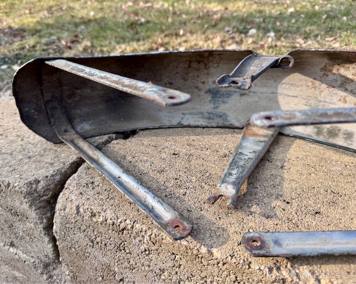 Jawa 350 634 - přední blatník - 12