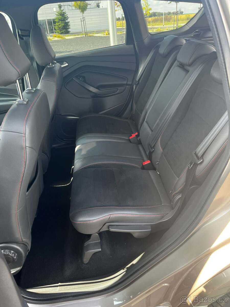 Ford Kuga ST-LINE - 12