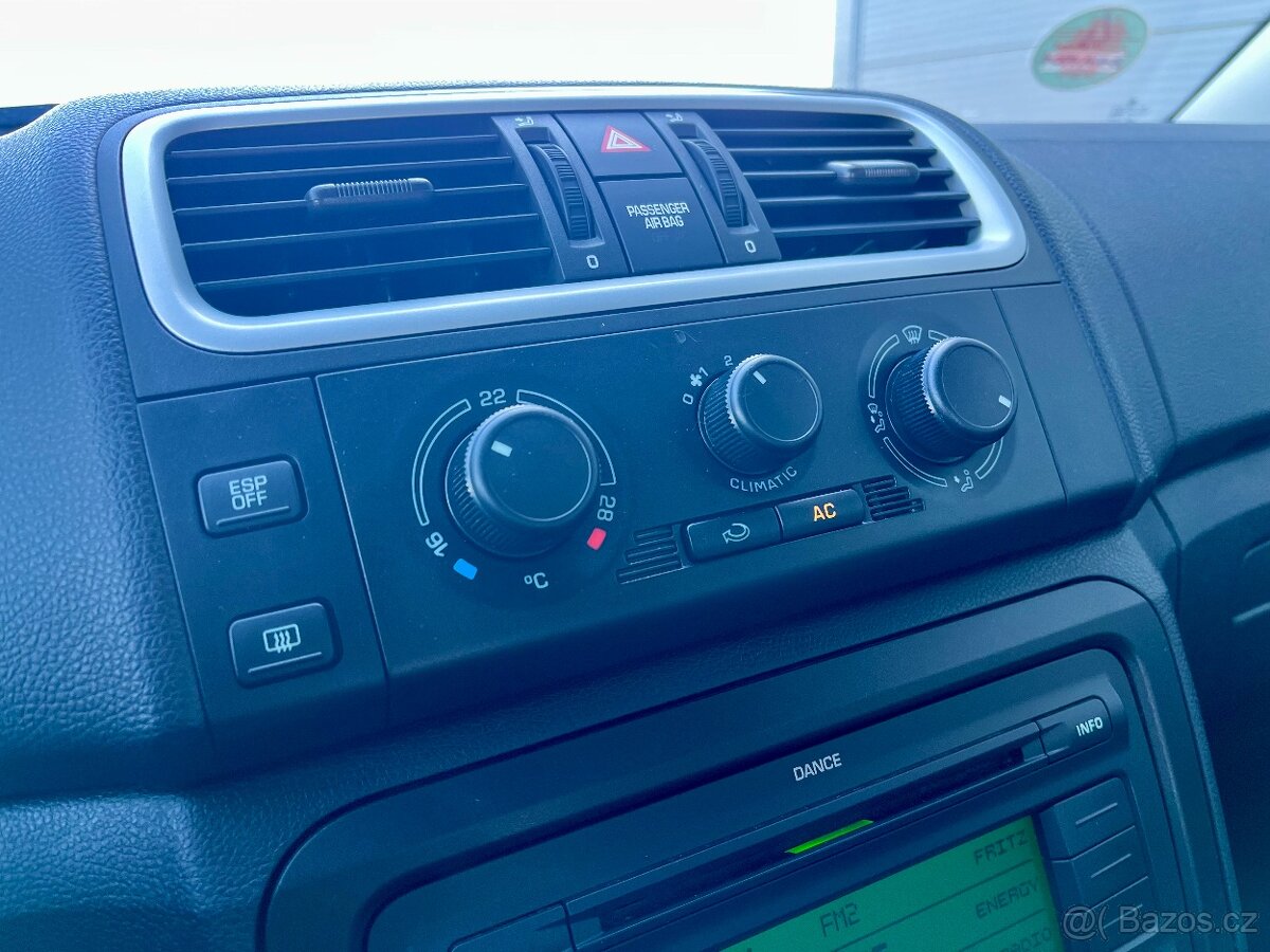 Škoda Fabia 1.4i 16V 63kW Tažné KLIMA Tempomat ESP AUX - 12