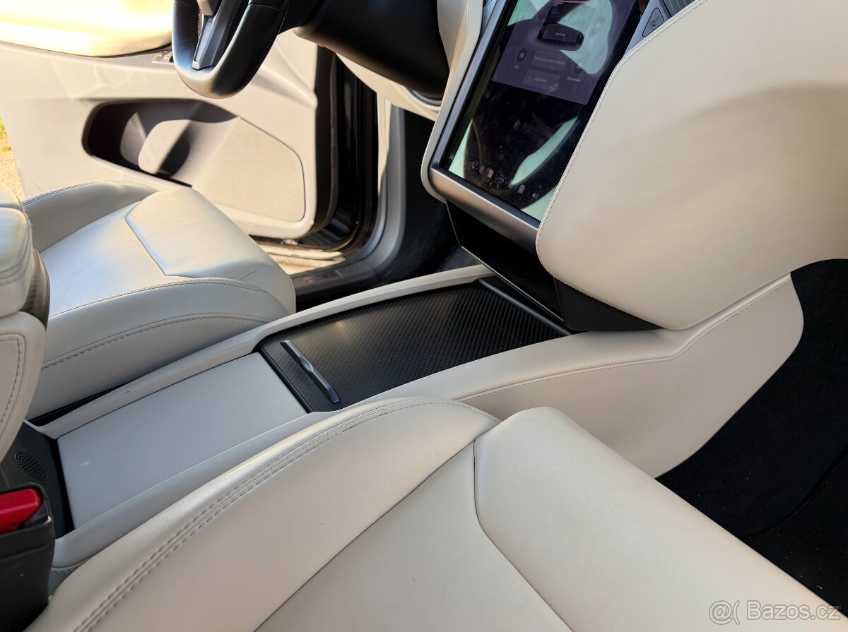 TESLA Model X 100d - 12