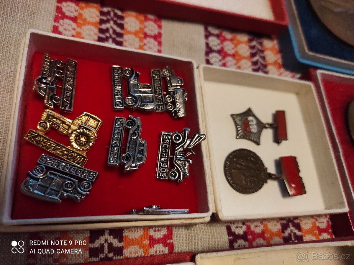 Plakety s medajle - 12