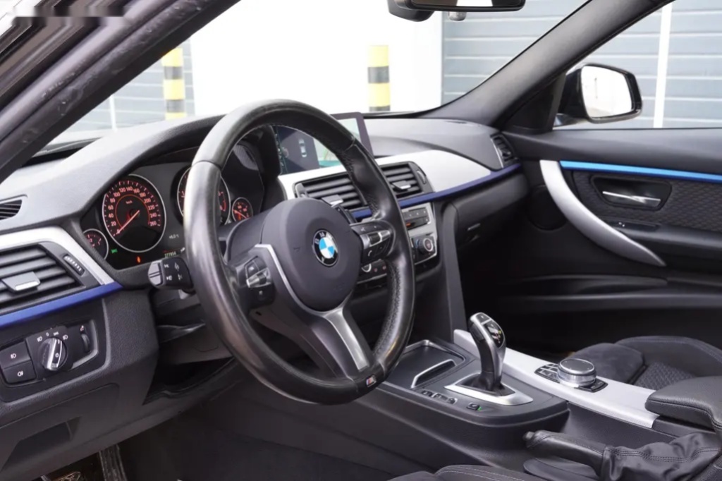 BMW Řada 3, 320D,Xdrive,M-paket,Led,Kamera - 12