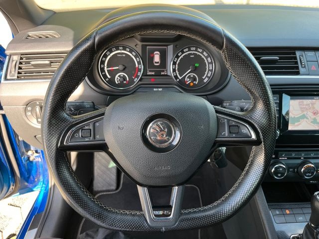 Škoda Octavia 2.0tdi Combi RSDSG - 12