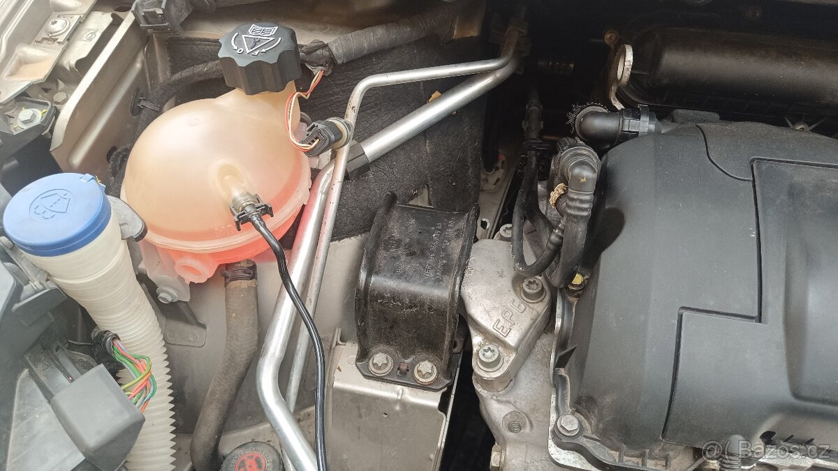 Peugeot 308 SW 1.6 Vti - 12