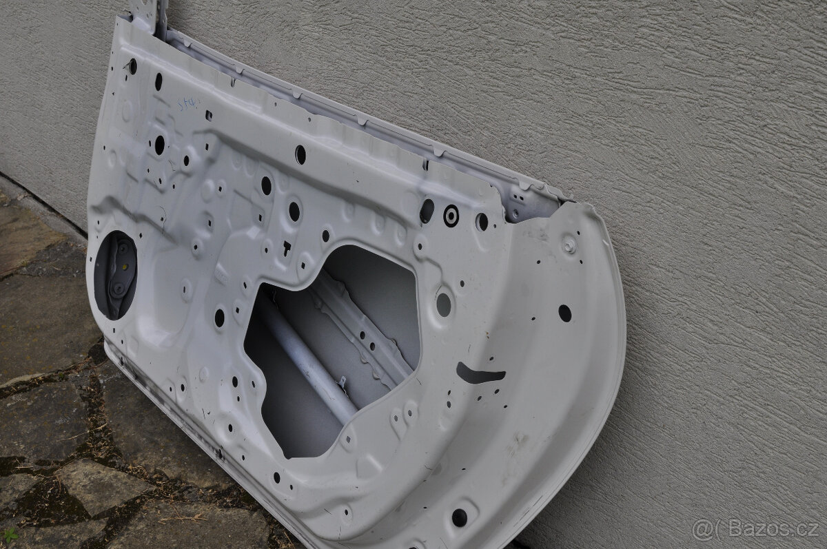 Toyota Yaris GR 4X4 -pravé dveře - 12