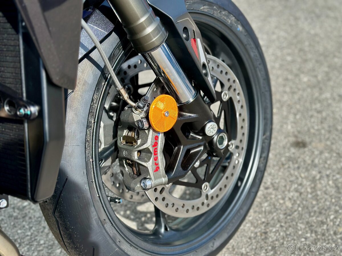 Nový Triumph Street Triple 765 RS sleva 25000 Kč - 12