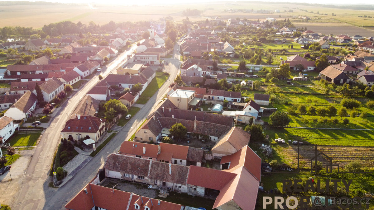 PRODEJ RODINNÉHO DOMU 2+1 V OBCI ŠTÍTARY - 12