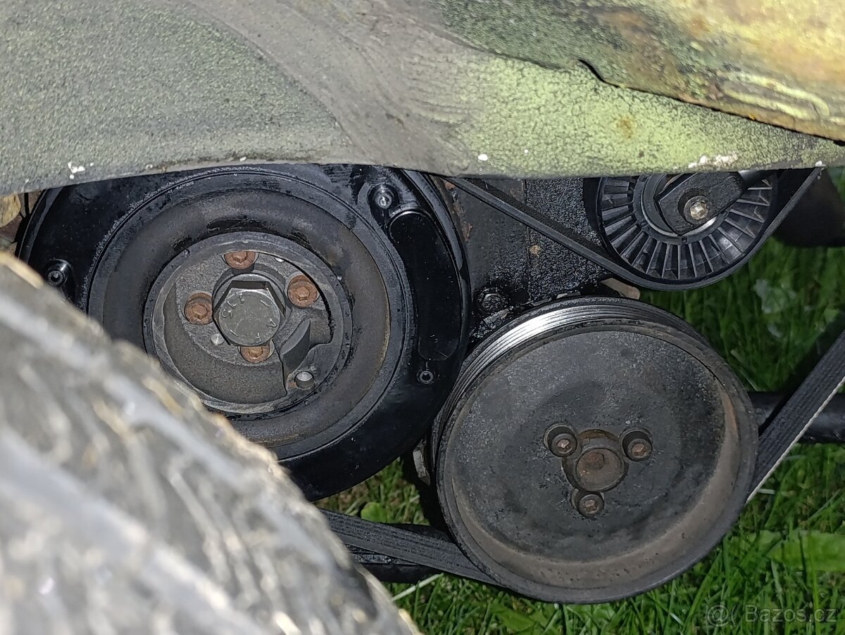 Transporter 2.4 vysoký obytny Volkswagen - 12