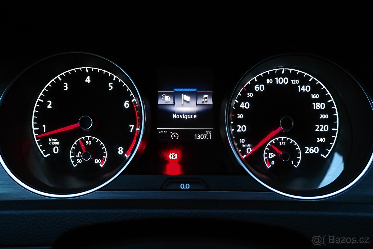 VW Golf 7 1,2 TSI Climatron/PDC/Park Assist/výhřev/temp/NAVI - 12