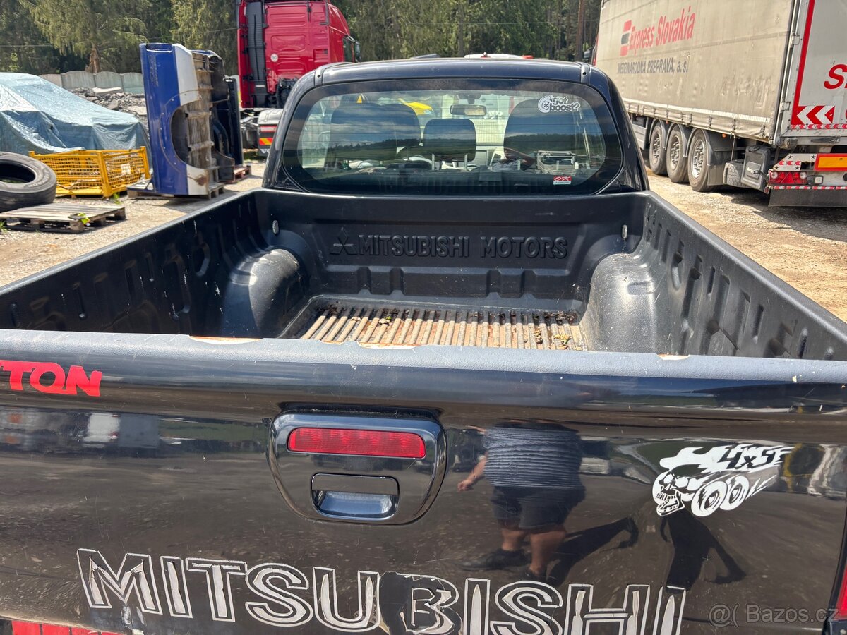 Mitsubishi L200 - 12