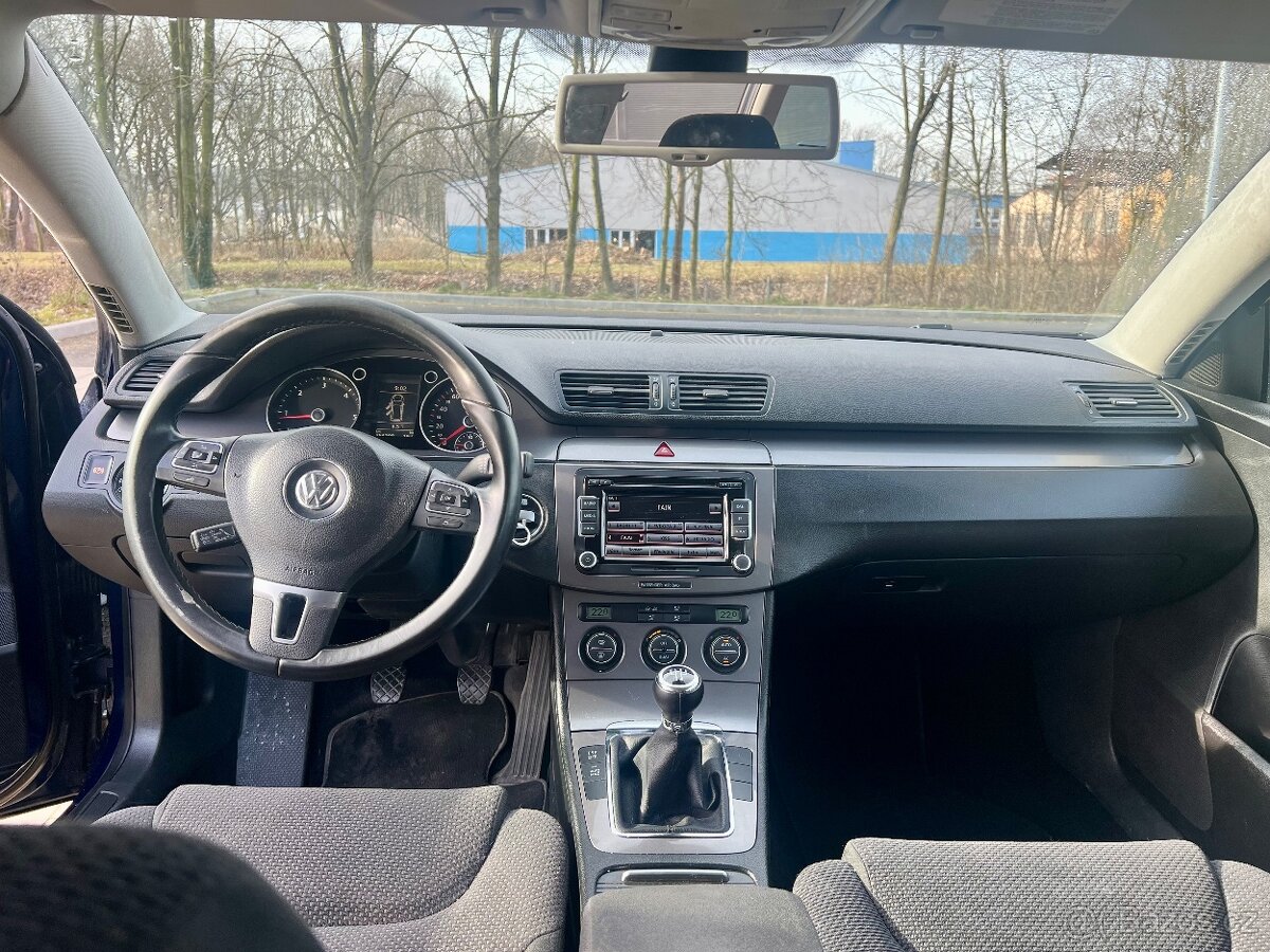 Prodám Volkswagen Passat Variant - 12