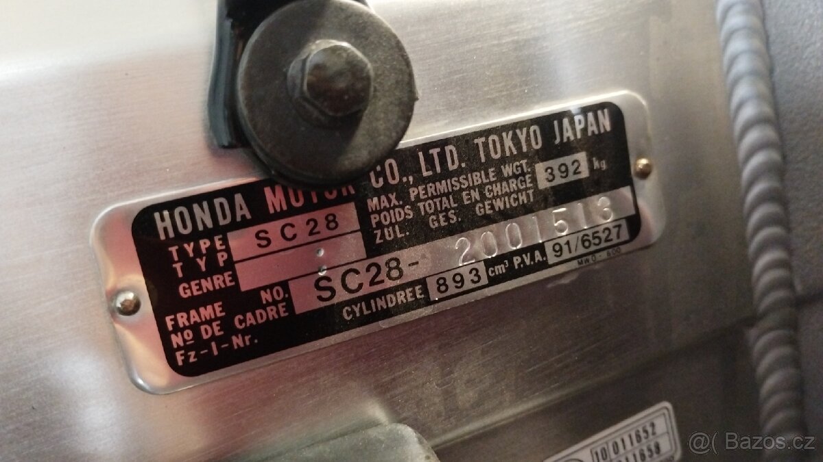 Honda CBR 900RR SC28 - 12