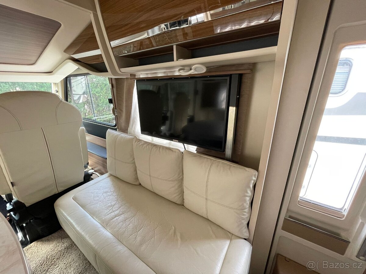 Integrovaný obytný automobil EuraIntegra 890 EB - 12