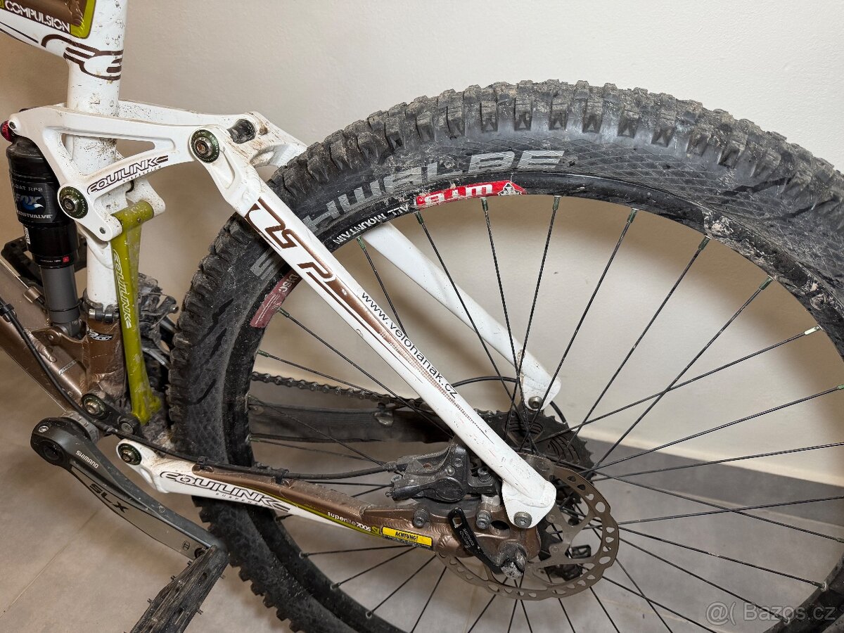 Jízdní kolo FELT Compulsion - celoodpružené MTB 26" - 12