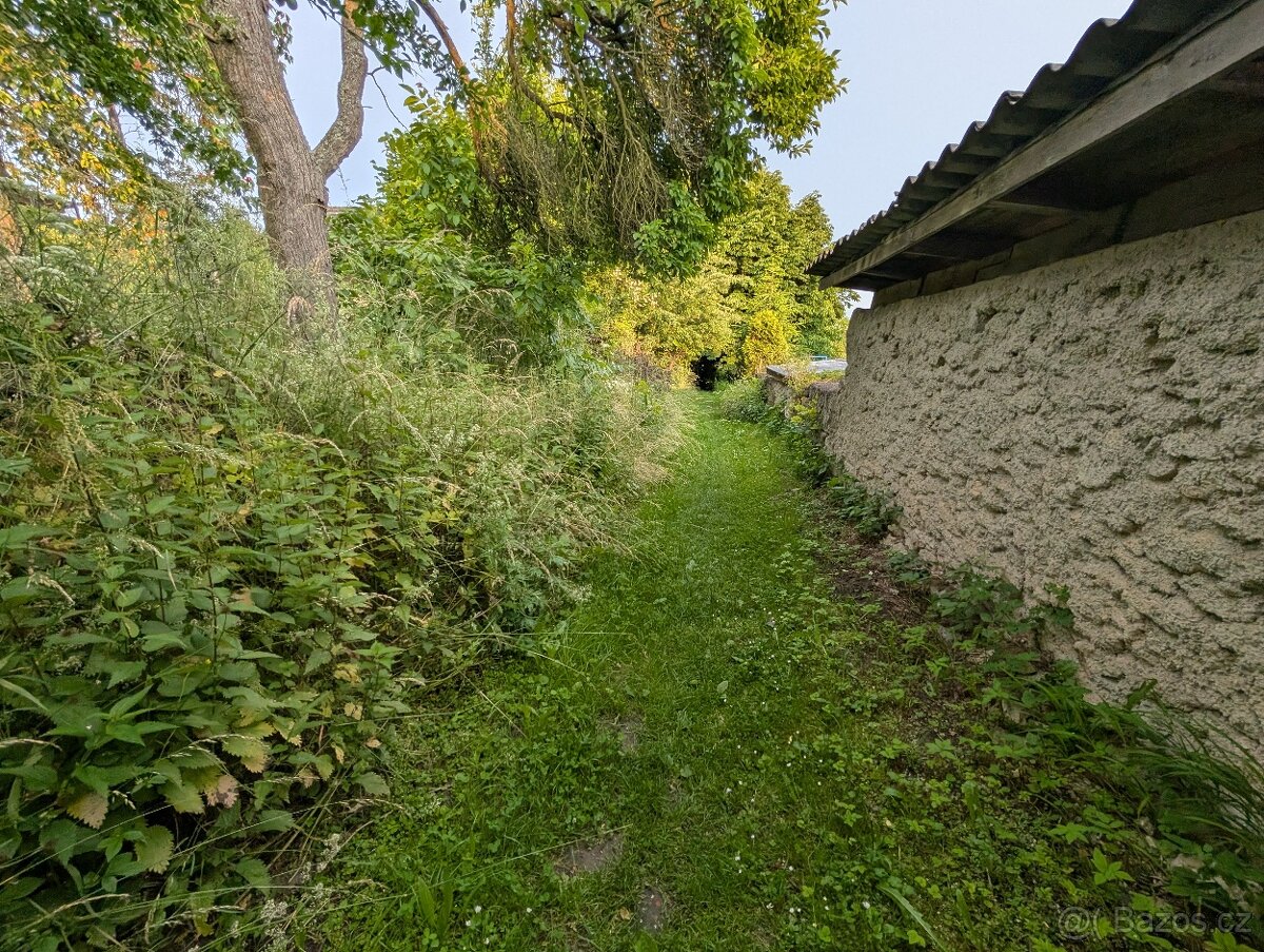 Stavební parcela Jenišovice 1293 m2 - 12