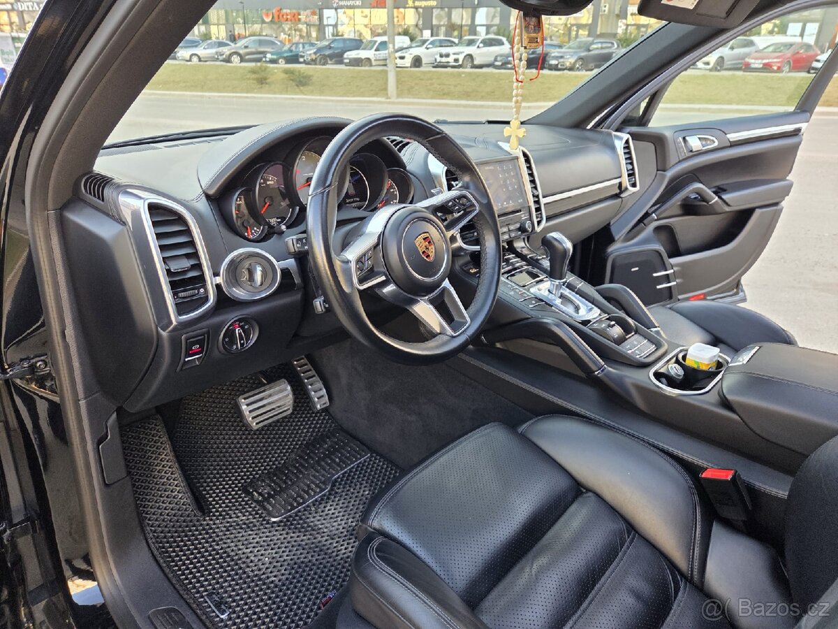 Porsche Cayenne S. - 12