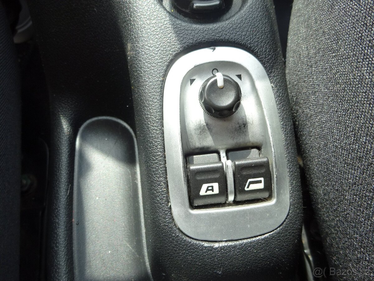 Peugeot 206 PLUS 1,4 HDI - 12