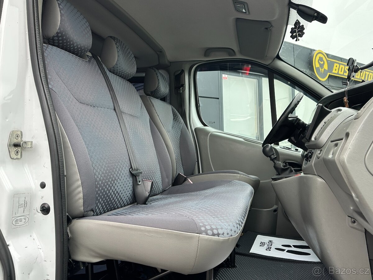 Renault Trafic 2009 - 12
