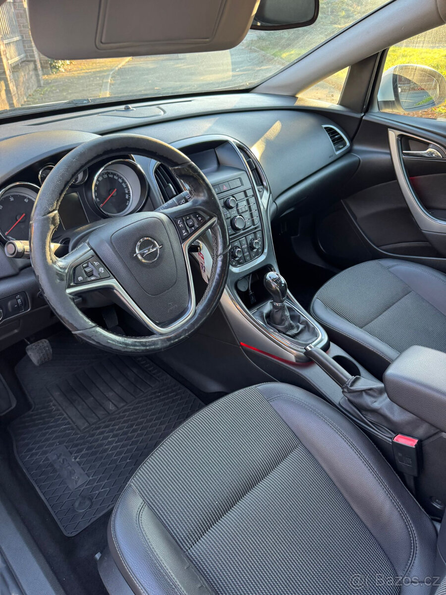 Opel Astra, 2.0D sport tourer - 12