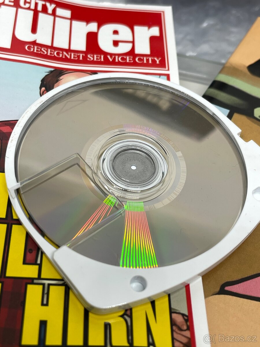 PSP - Grand Theft Auto: Double Pack - 12