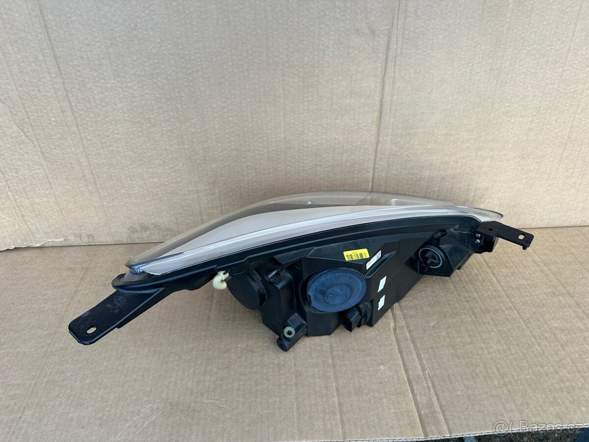 Ford Fiesta mk8 světlo - 12