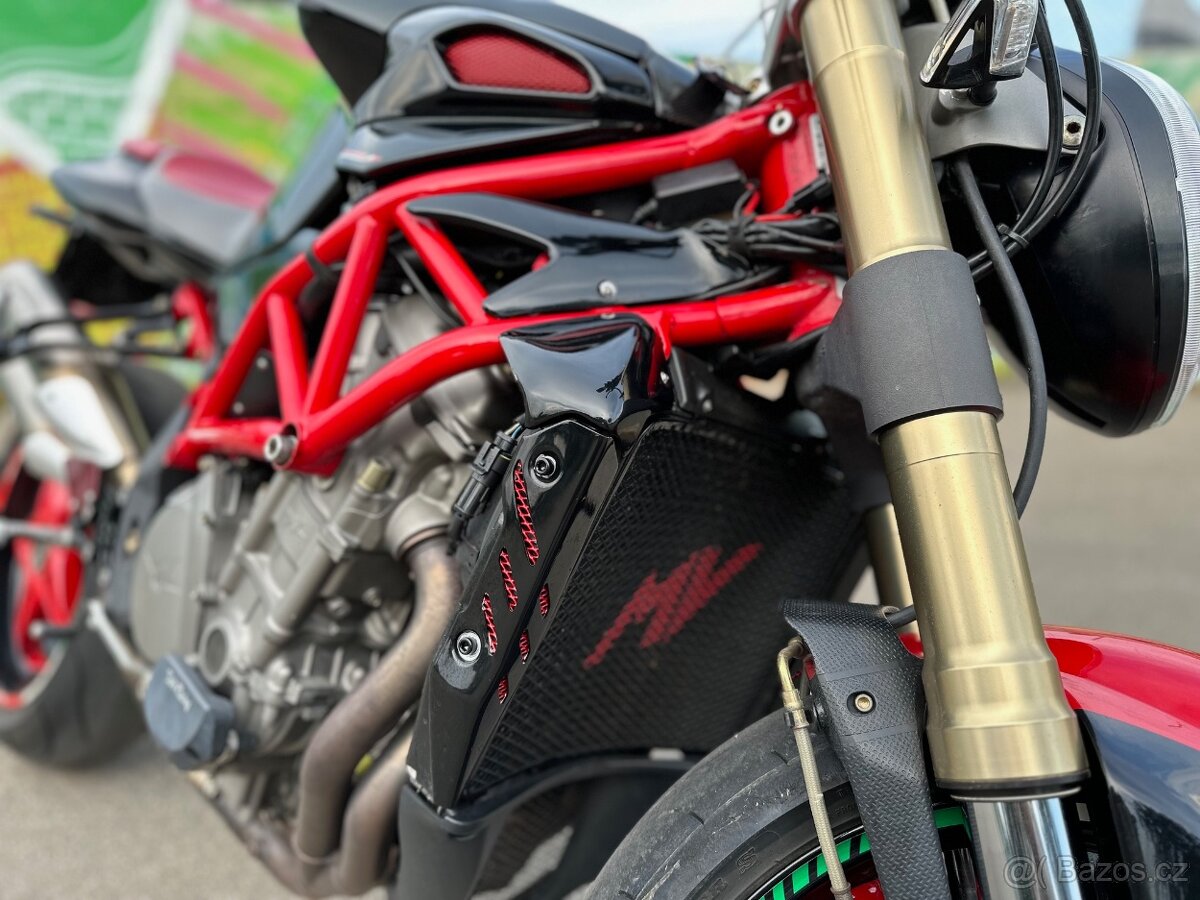 MV Agusta Brutale 910S - 12